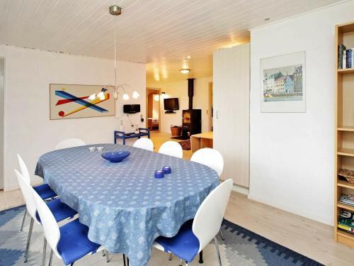 Three-bedroom Holiday Home In Millinge 1