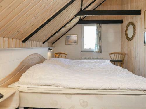 Three-bedroom Holiday Home In Ringk�bing 4