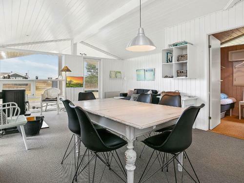 Three-bedroom Holiday Home In Humble 7