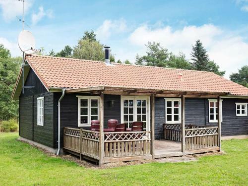 Three-bedroom Holiday Home In R�dby 7