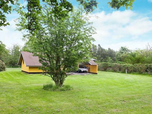 Three-bedroom Holiday Home In R�dby 33