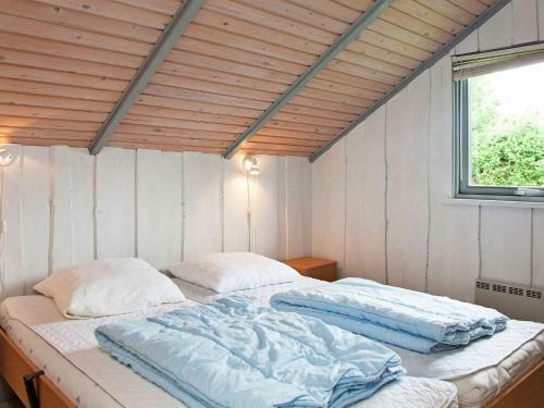 Three-bedroom Holiday Home In R�dby 33