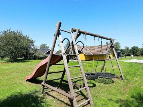 Three-bedroom Holiday Home In R�dby 33