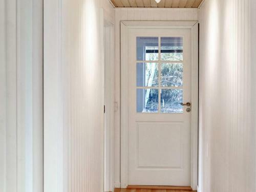 Three-bedroom Holiday Home In R�dby 12