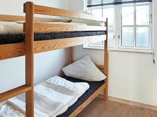 Three-bedroom Holiday Home In Hvide Sande 2
