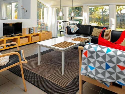 Four-bedroom Holiday Home In Tranek�r 4