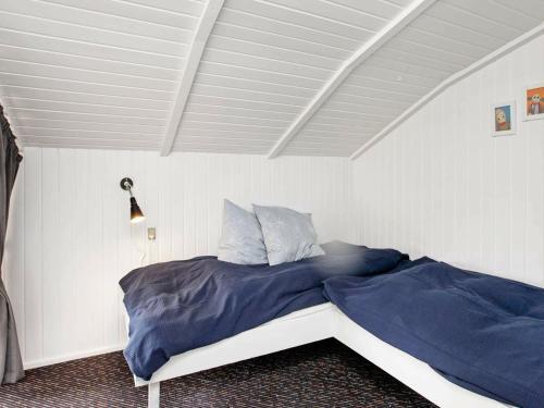 Four-bedroom Holiday Home In Vejers Strand 2