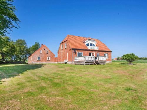Five-bedroom Holiday Home In Fur 2