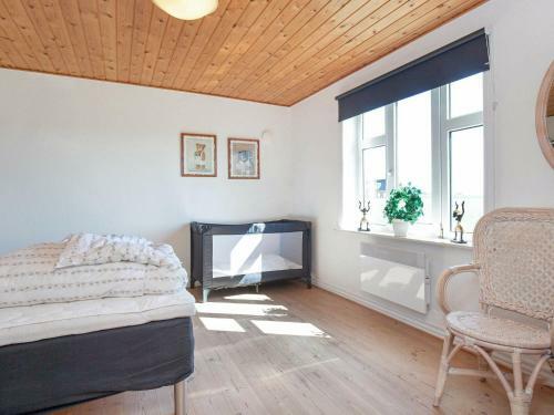 Five-bedroom Holiday Home In Fur 2