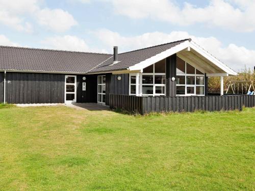 Holiday Home Kirkevejen