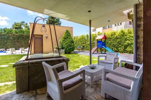 Portell Villa Sleeps 20 Pool Wifi