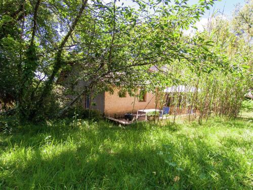 Cozy Cottage In Bourgnac With Jacuzzi