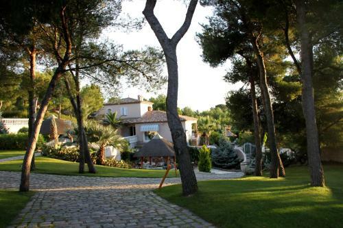 Hostal La Palmeraie Des Calanques