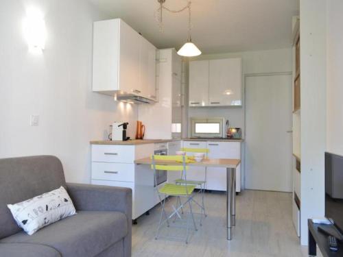 Apartment Open