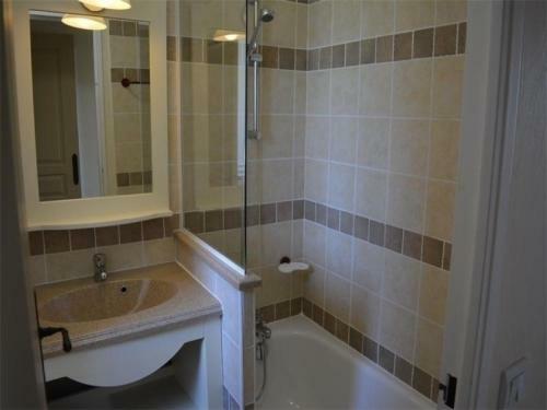 House Grospierres - 5 Pers, 35 M2, 2/1