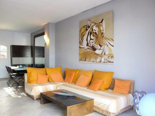 Holiday Home Capri (Pog125)