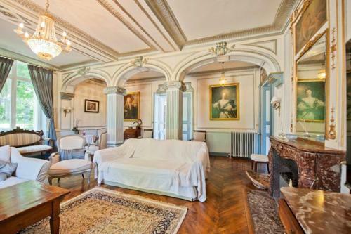 Agroturismo Jaulnay Chateau Sleeps 14 Pool Wifi