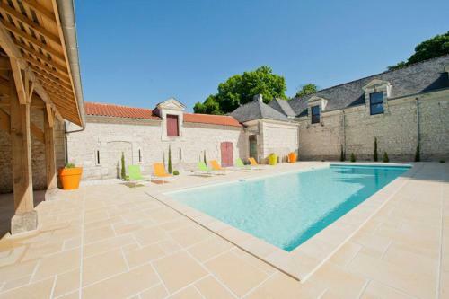 Agroturismo Jaulnay Chateau Sleeps 14 Pool Wifi