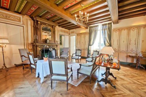 Agroturismo Jaulnay Chateau Sleeps 14 Pool Wifi