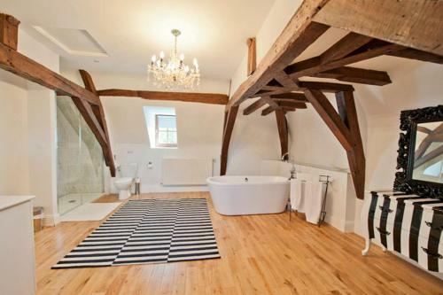 Agroturismo Jaulnay Chateau Sleeps 14 Pool Wifi