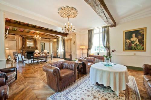 Agroturismo Jaulnay Chateau Sleeps 14 Pool Wifi