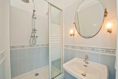 Agroturismo Jaulnay Chateau Sleeps 14 Pool Wifi