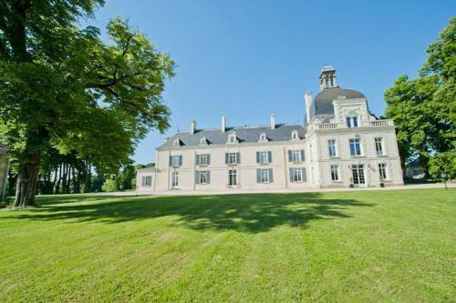 Agroturismo Jaulnay Chateau Sleeps 14 Pool Wifi
