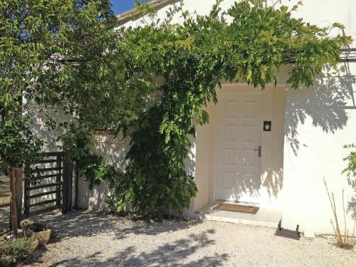 Charming Villa In Lagrasse With Private Swimming Pool