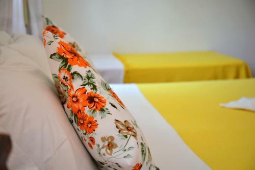 Hostal Pousada Enseada Dos Golfinhos