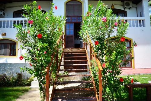 Hostal Pousada Enseada Dos Golfinhos