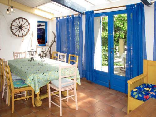 Ferienhaus Mit Pool St. Paul-en-for�t 100s