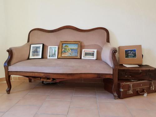 Charming Villa In Meounes-les-montrieux With Private Pool