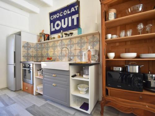 Charming Villa In Meounes-les-montrieux With Private Pool