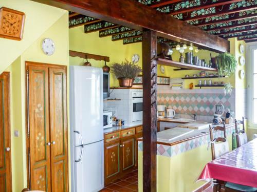 Holiday Home Le Ch�teau Mimet