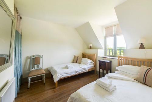 Moulins-engilbert Villa Sleeps 10 Pool