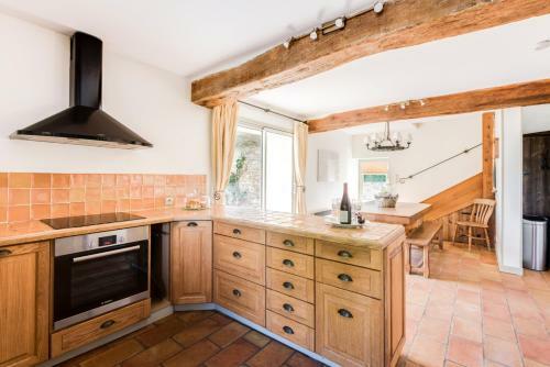 Moulins-engilbert Villa Sleeps 10 Pool
