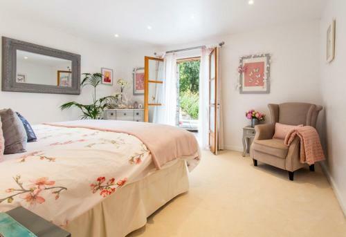Opio Villa Sleeps 8 Pool Air Con Wifi