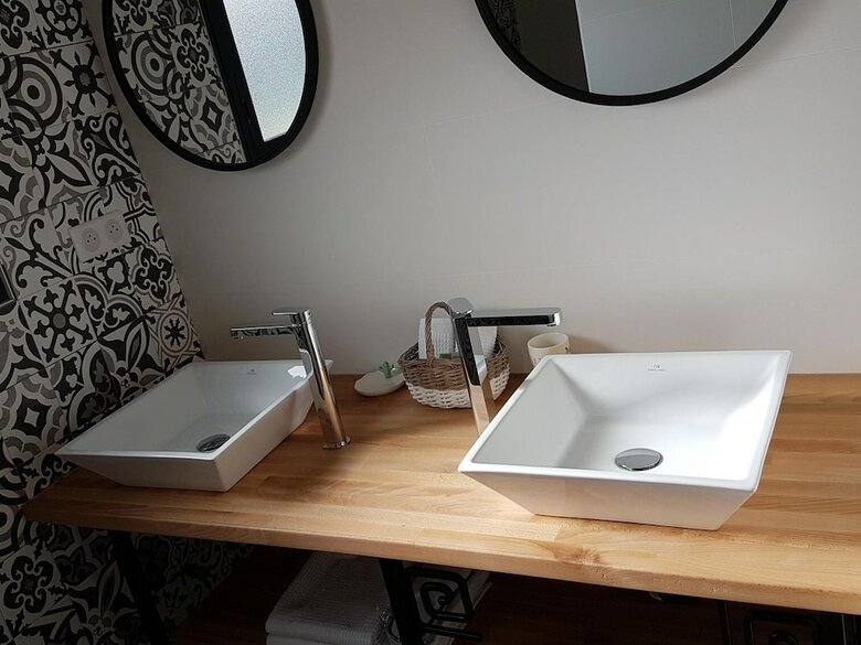 Hostal Asinerie Kuleni