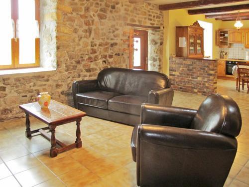 Holiday Home Le Penty (Czn132)