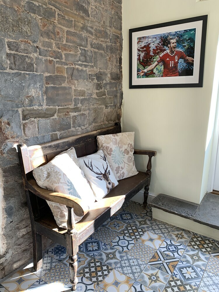 Pontyclerc Farm House Bed And Breakfast