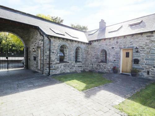 3 Bythynnod Yr Aran