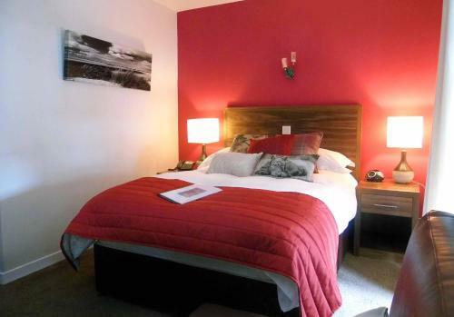 Queens Head Hotel