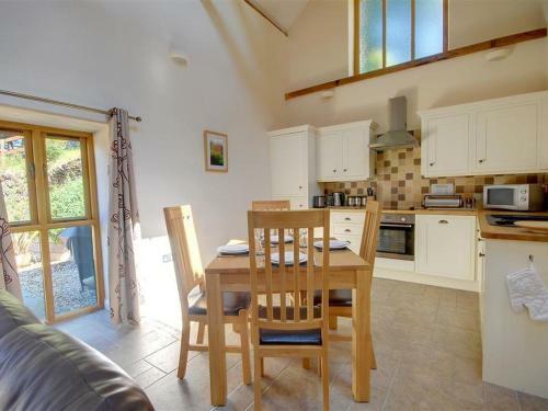 Holiday Home Hazel Cottage