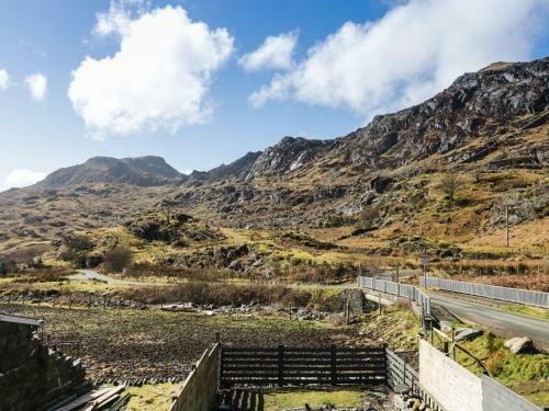 19 Cwmorthin Road, Blaenau Ffestiniog