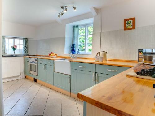 Vintage Holiday Home In Blisland Cornwall With A Garden