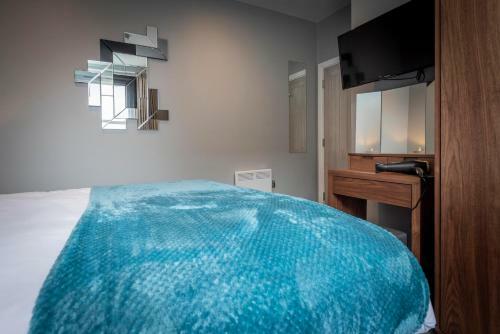 Gordon Moon Suites Bolton Centre Apartments