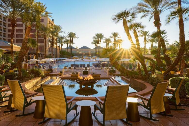 Hotel Renaissance Esmeralda