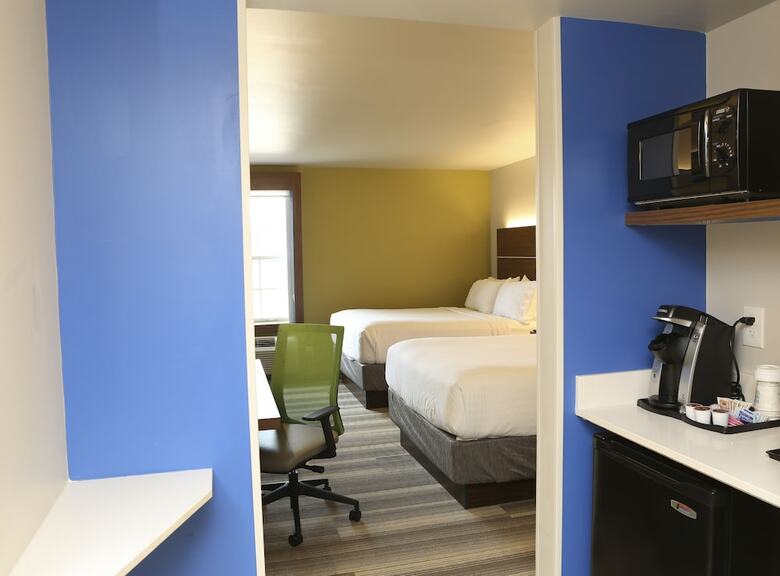 Hotel Holiday Inn Express Airport