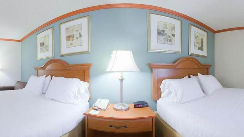 Hotel Holiday Inn Express Airport
