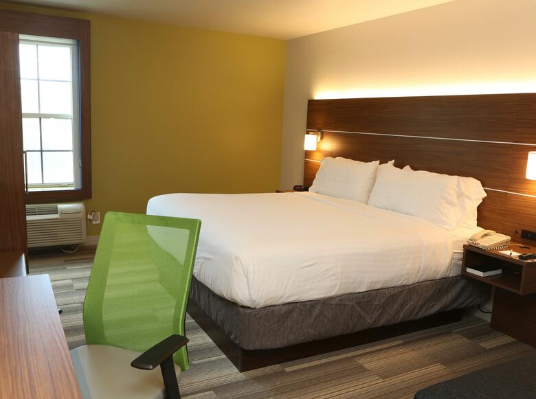 Hotel Holiday Inn Express Airport